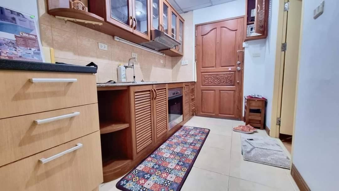 Yensabai Condotel 250 Metres To Walking Street Pattaya ภายนอก รูปภาพ