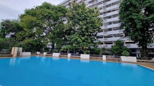 Yensabai Condotel 250 Metres To Walking Street Pattaya ภายนอก รูปภาพ
