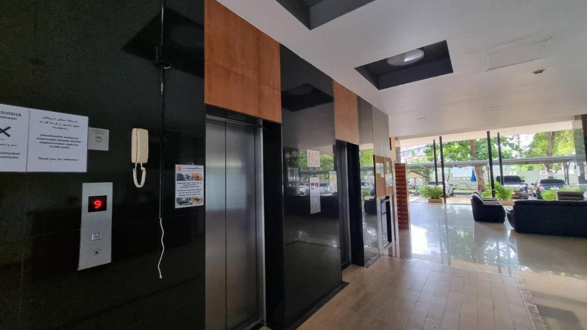 Yensabai Condotel 250 Metres To Walking Street Pattaya ภายนอก รูปภาพ